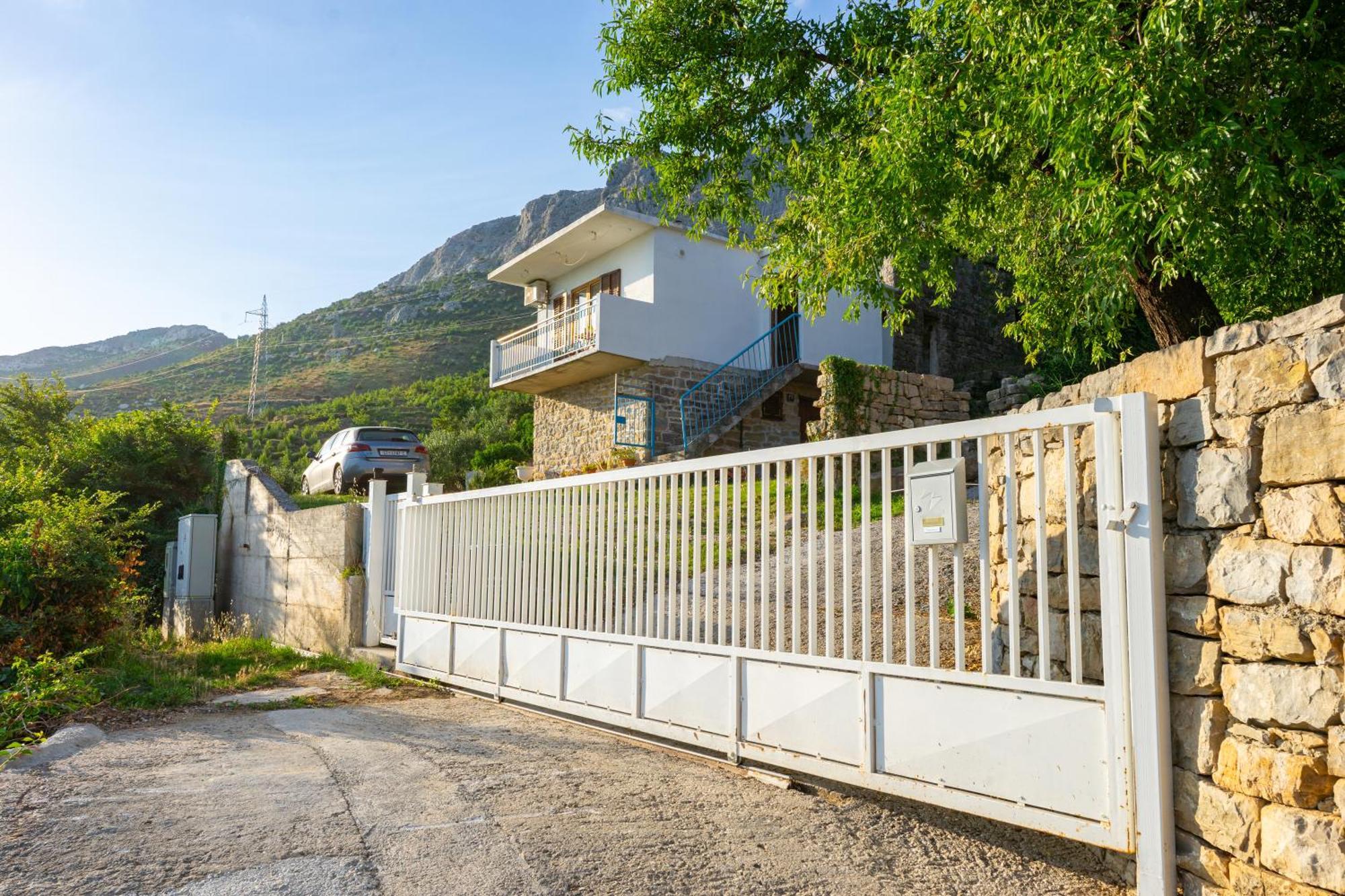Olive Garden House In Zrnovnica With A View & Bbq Villa Kültér fotó